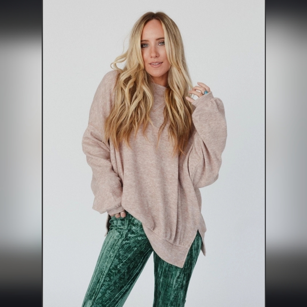 Oversized Pullover Sweater - Picture 2 of 6